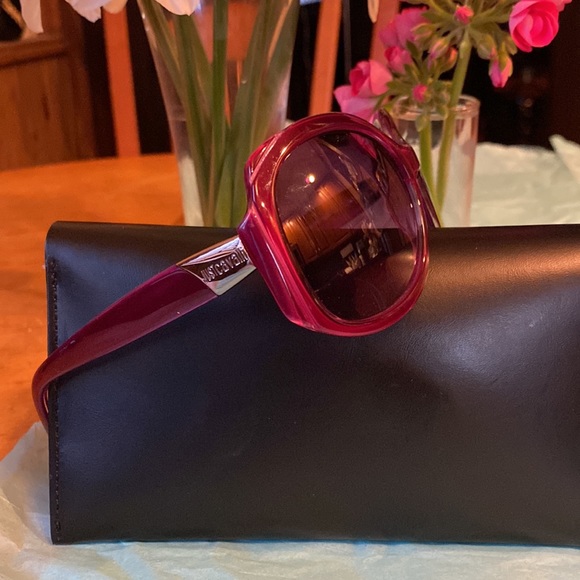 Just Cavalli Gorgeous Shiny DarkRed LogoFramesGraduatedDarkRedLenses Sunglasses - Picture 11 of 15